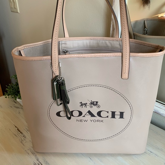 Coach Handbags - RARE Coach Park MetroTote F31315